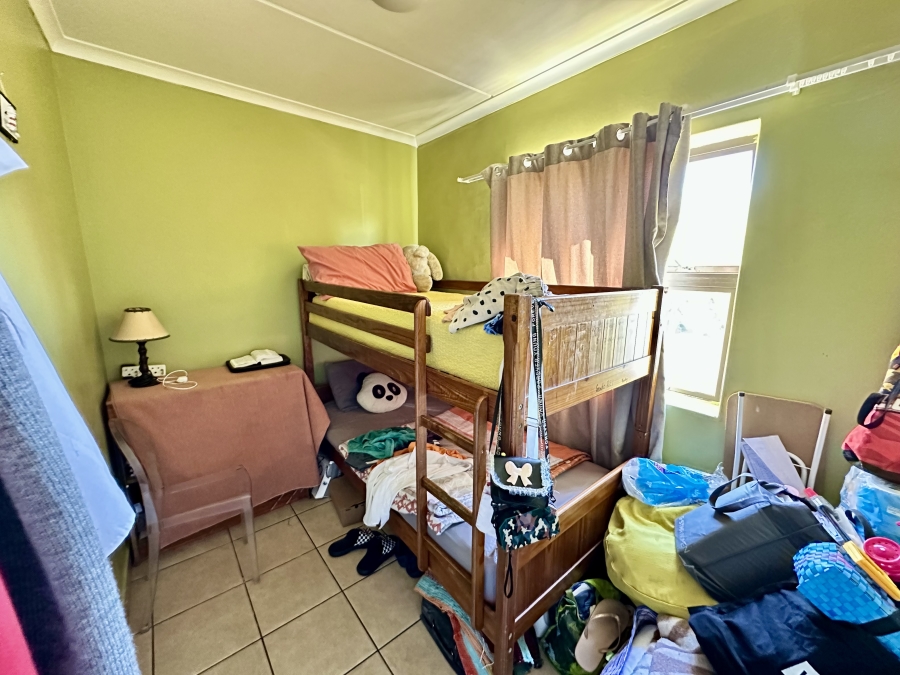 2 Bedroom Property for Sale in Goodwood Estate Western Cape